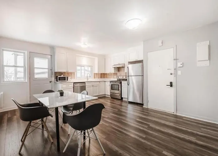Spacious 3 Bedroom Apartment In Lasalle